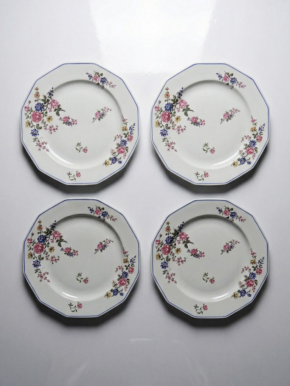 4 Assiettes plates Bernardaud porcelaine de Limoges décor floral années 20-50