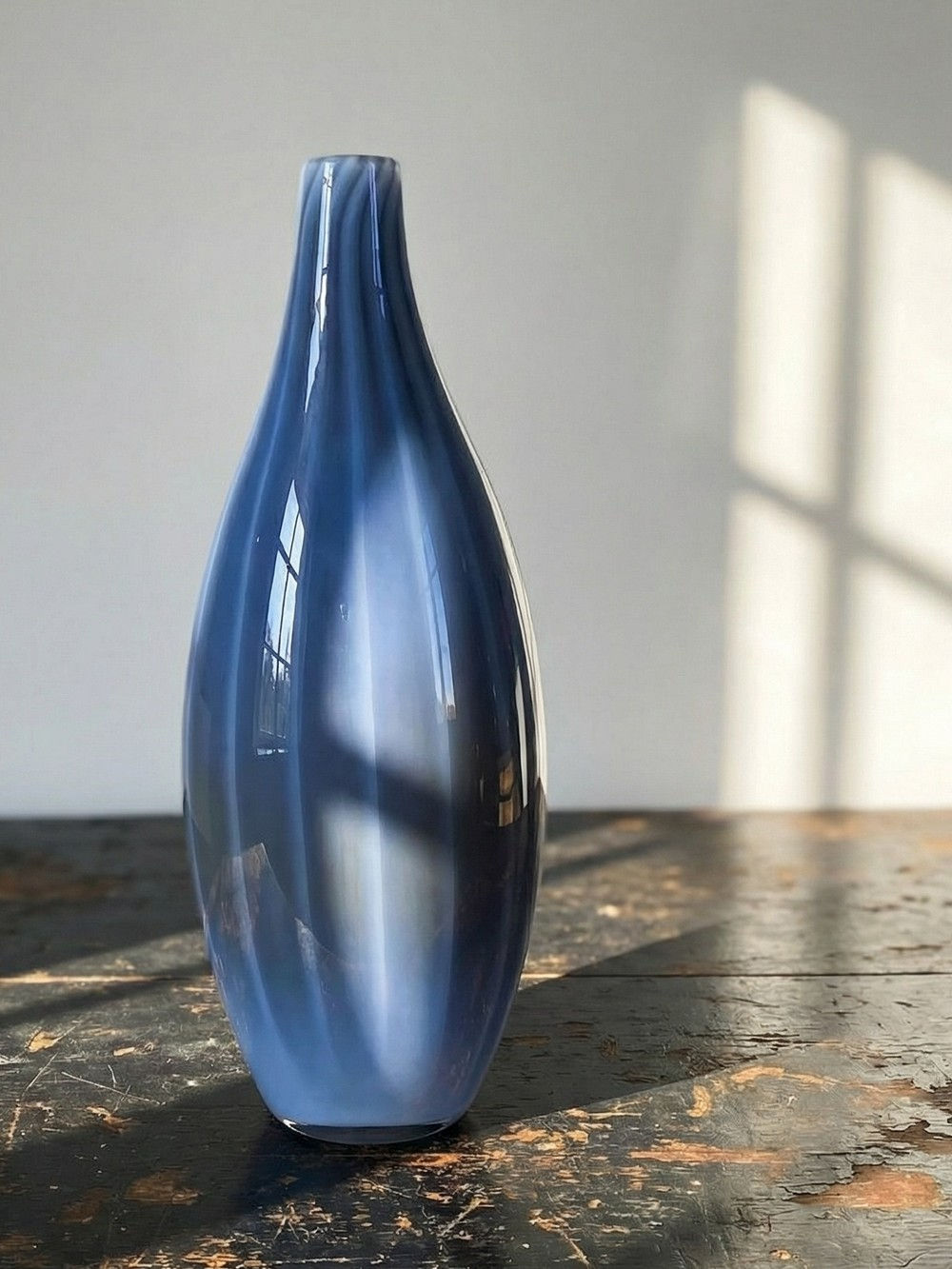 Grand vase poire vintage verre fumé doublé d'opaline bulle de savon Murano