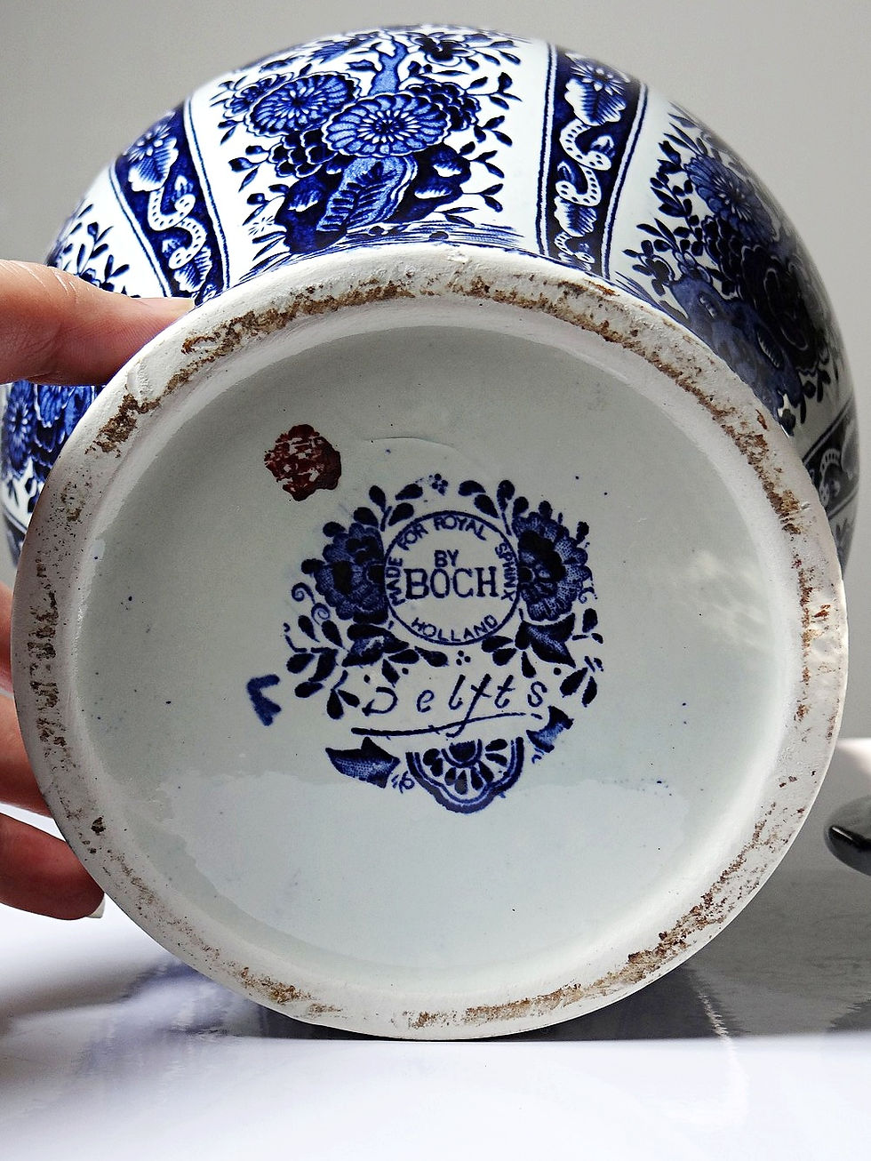 Miniature : Grand pot couvert Boch Holland Royal Sphinx en faïence décor bleu de Delft
