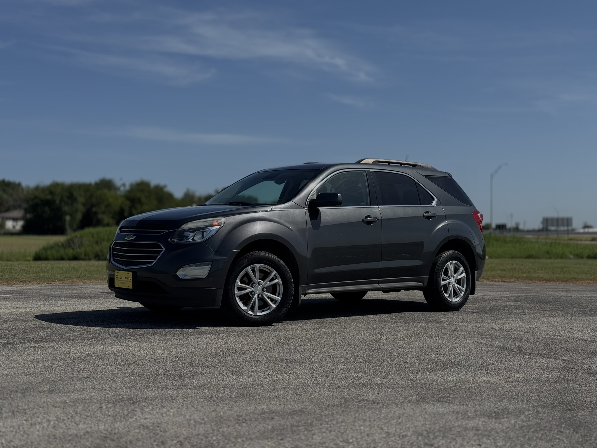 2017 Chevrolet Equinox LT's photo