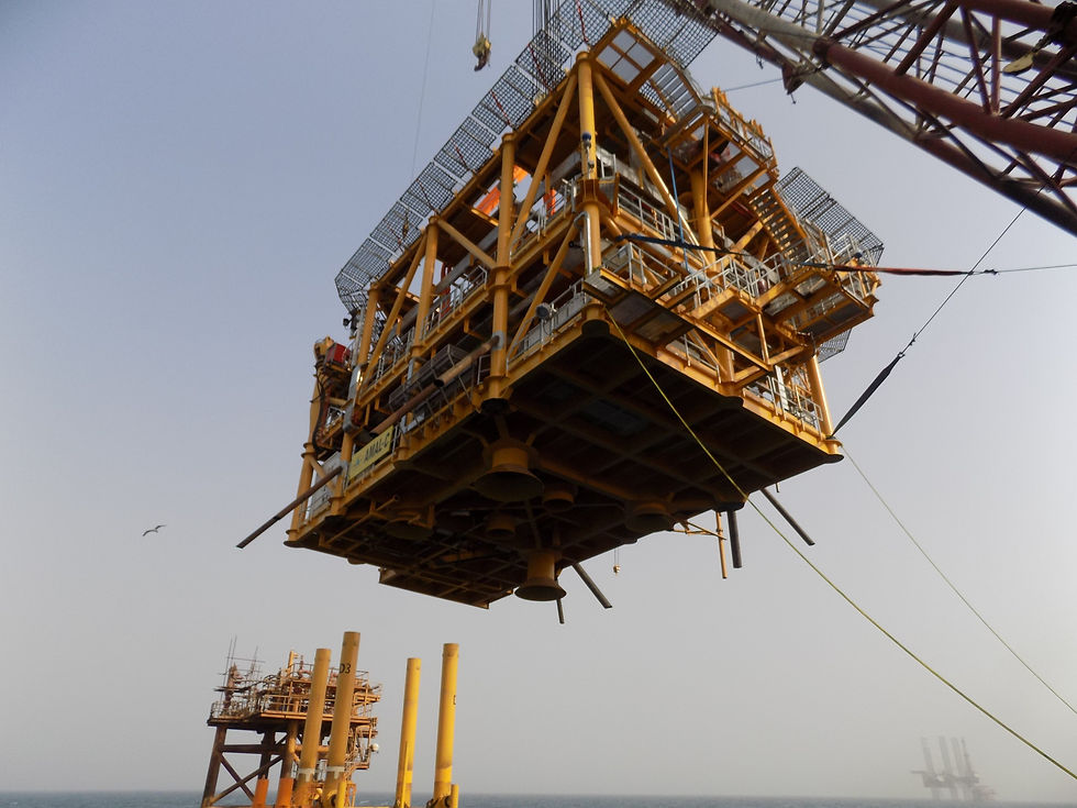 The 385 tonne topside of the Aquaterra Sea Swift being installed. It features a helideck and emergency accommodation with provision for six wells