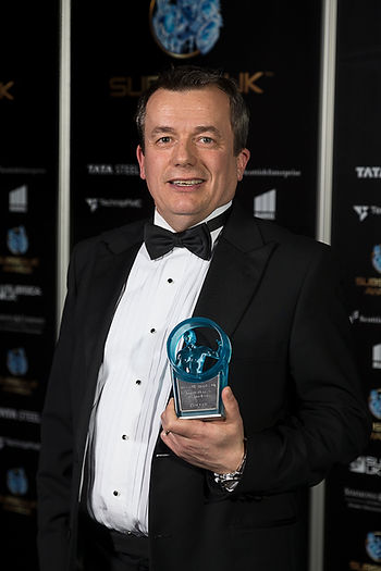 Ian Smith, Proserv’s Region President UK and Europe, with the Innovation and Technology award.
