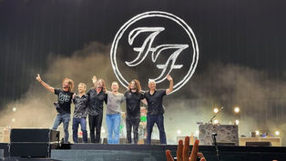Foo Fighters lança "Of All People", faixa de seu próximo álbum de estúdio