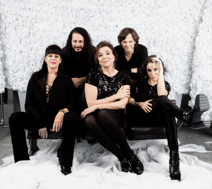Marisa Orth, Taciana Barros e Buhr celebram os 80 anos de Belchior em "Amar e Mudar as Coisas" no Teatro Bradesco - Divulgação