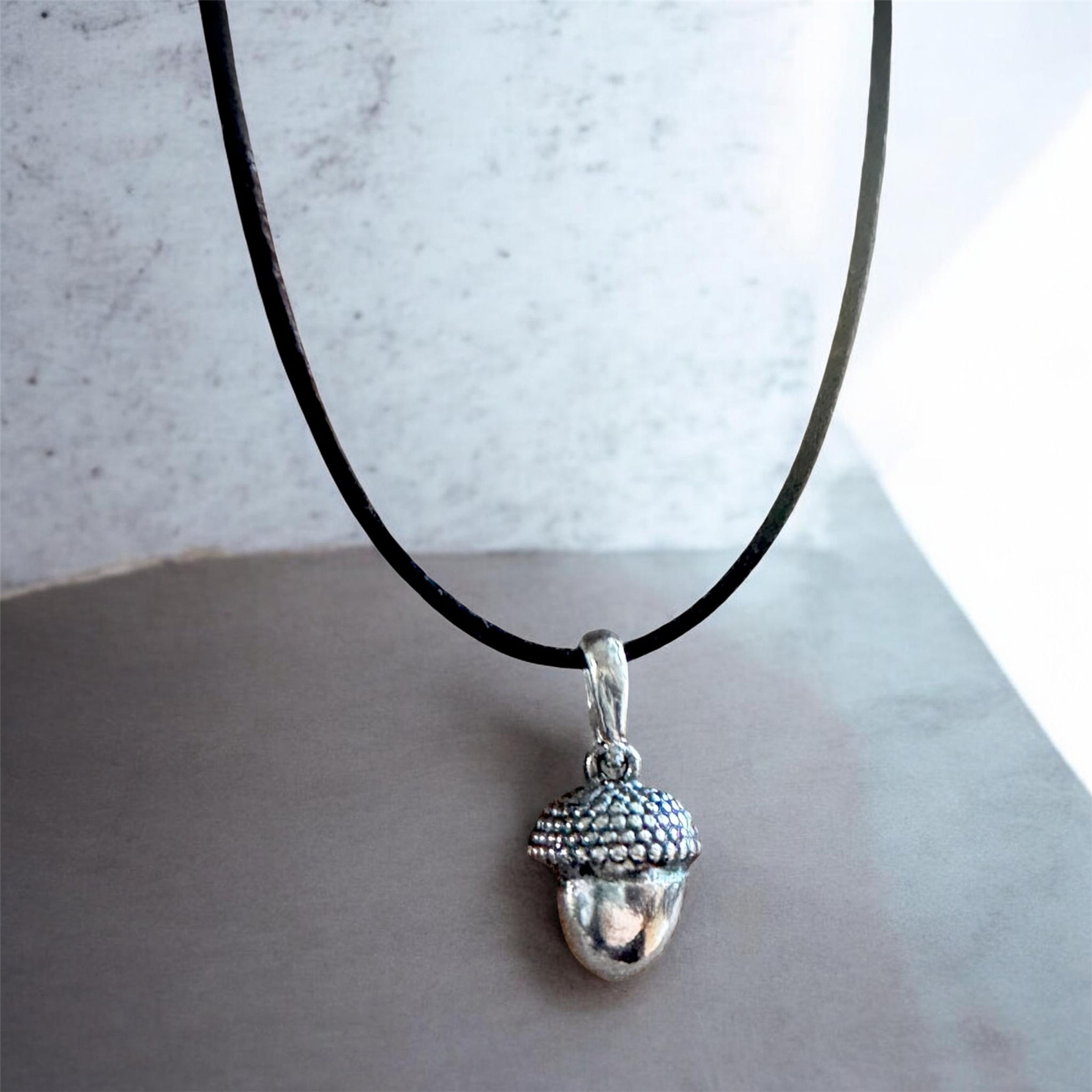 ACORN Pendant (silver)
