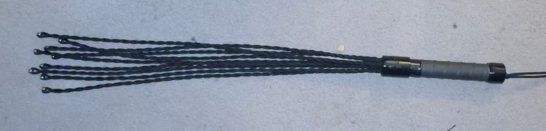 Twisted Bead flogger(Metal)