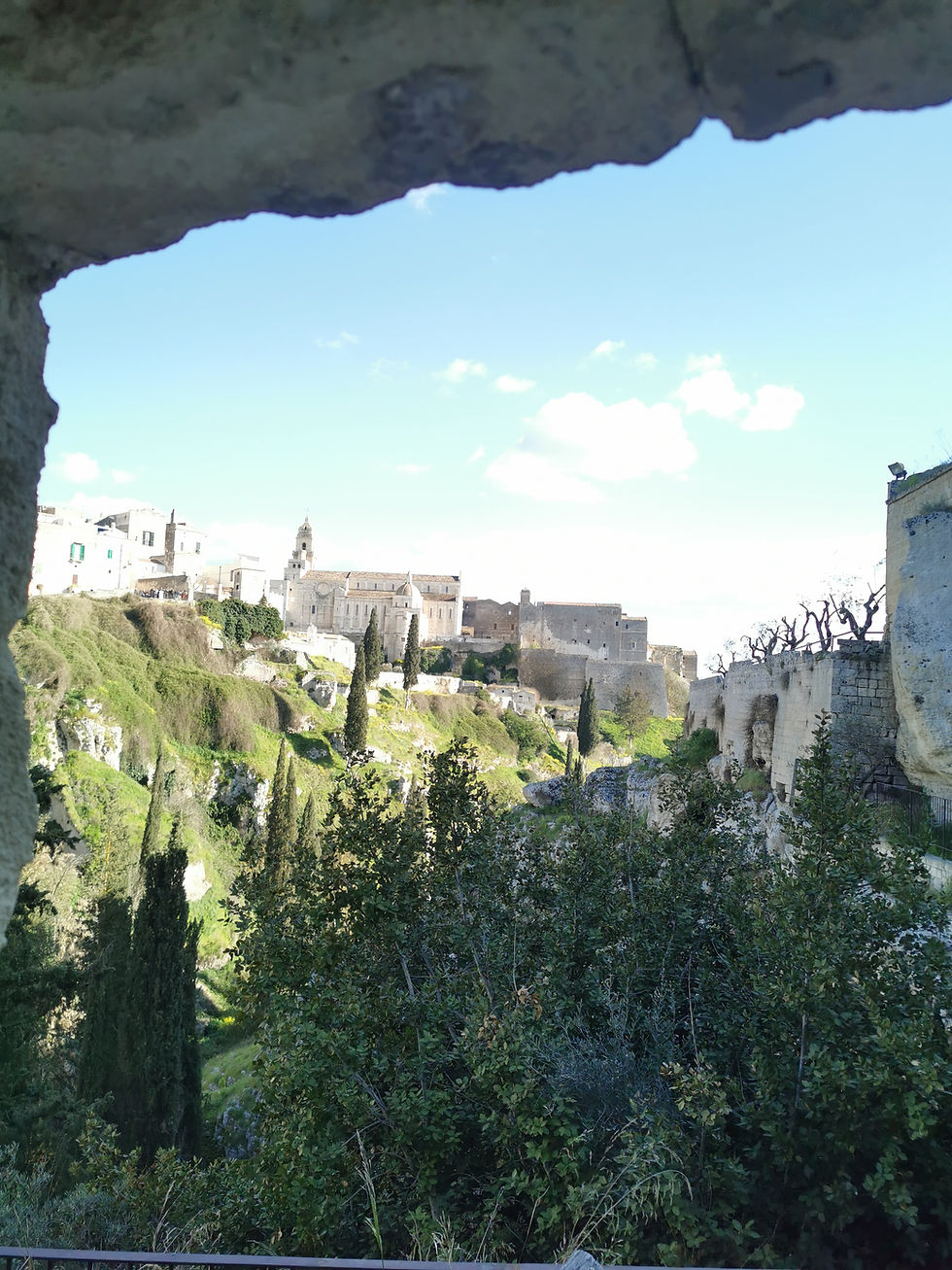 cosa fare gravina in puglia ponte acquedotto james bond 007