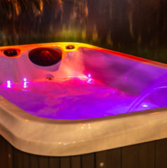 Whirlpool im Zimmer mit Sauna in Ahlen