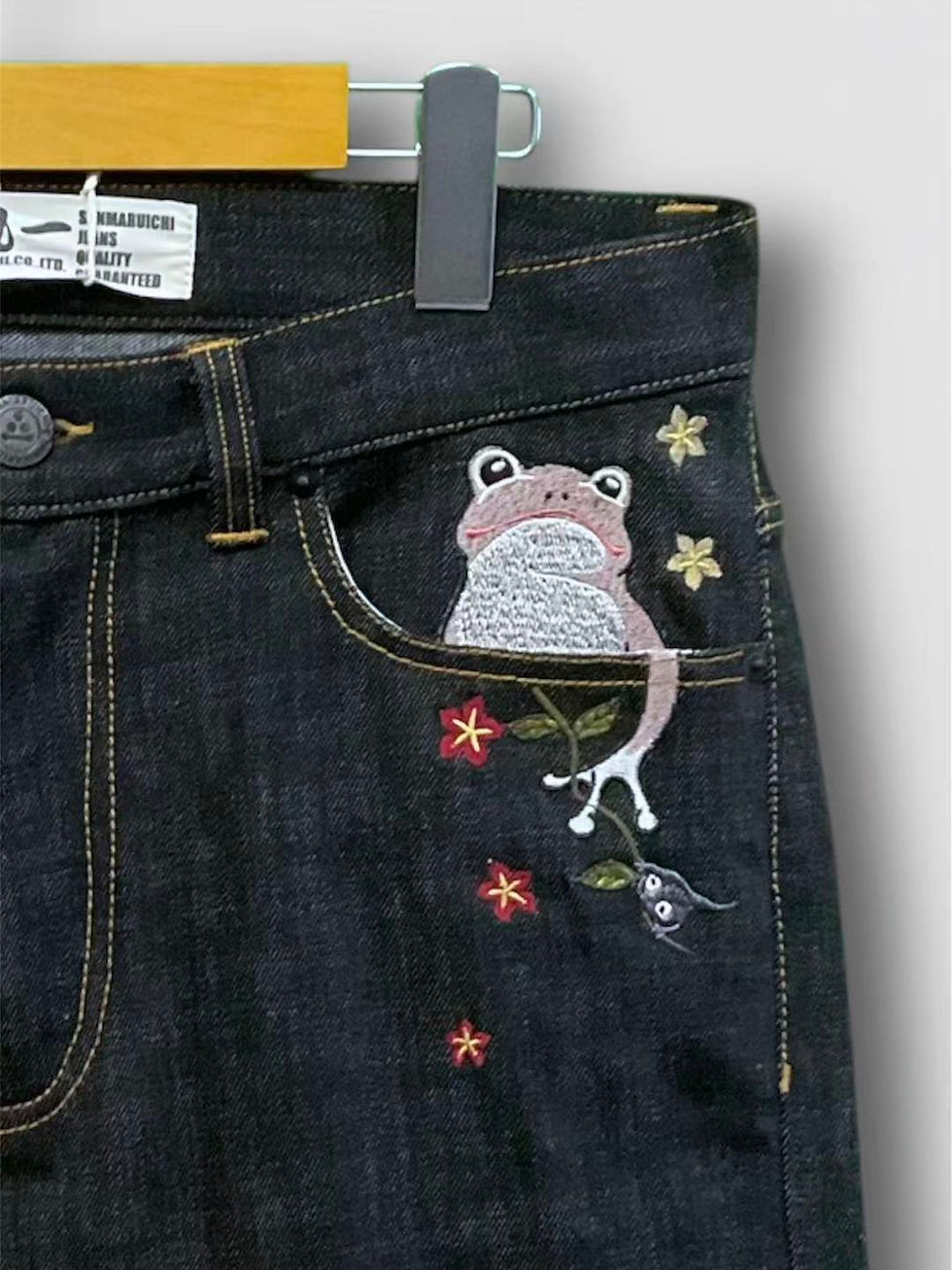 縮圖：参丸一 SPT-58016  #47 サンマルイチ『飛び込み蛙』ALL刺繍デニムパンツ ジーンズ