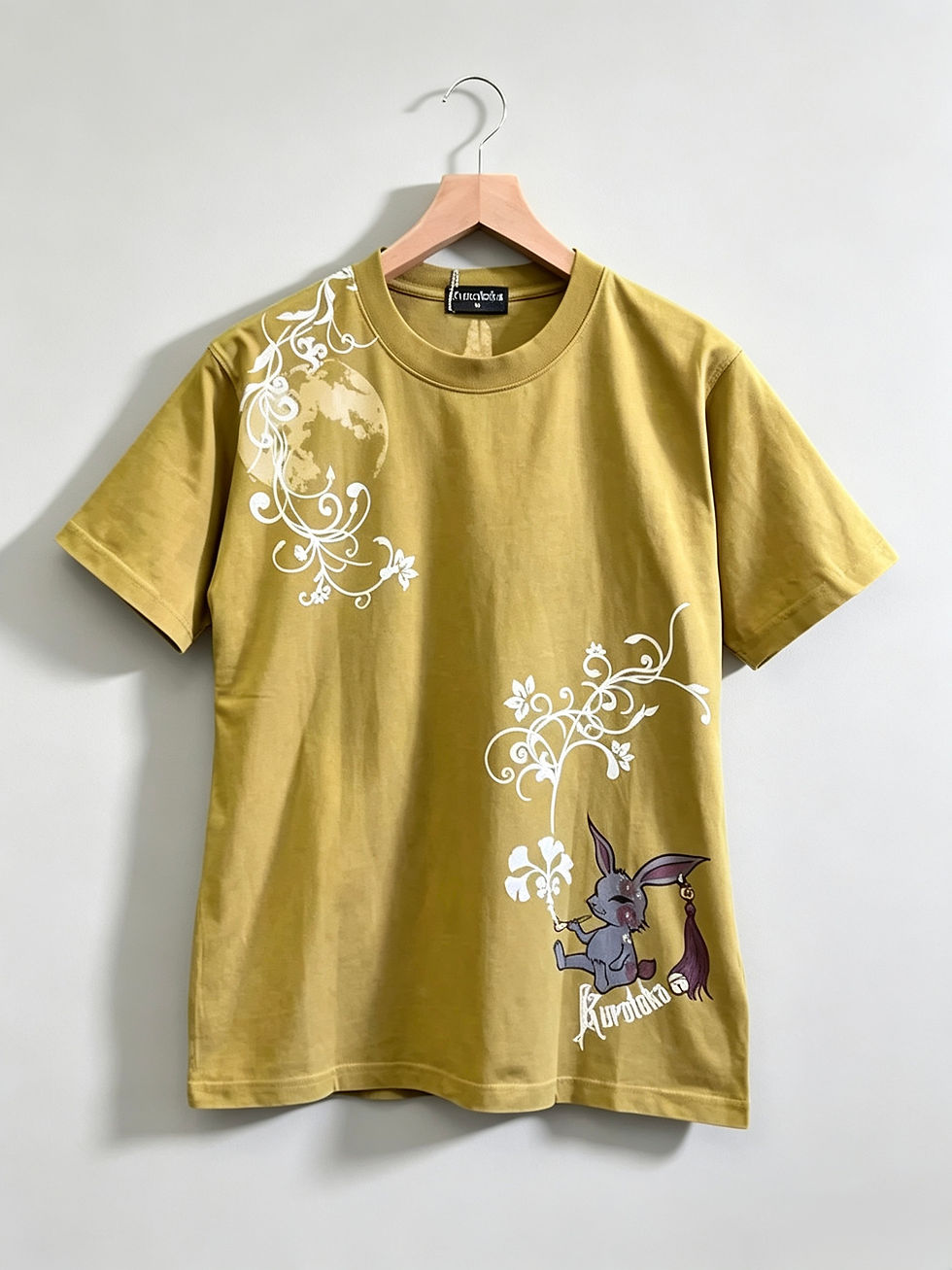 縮圖：黒菟華 AL-759010 #22『月光の菟』刺繍プリント半袖Tシャツ