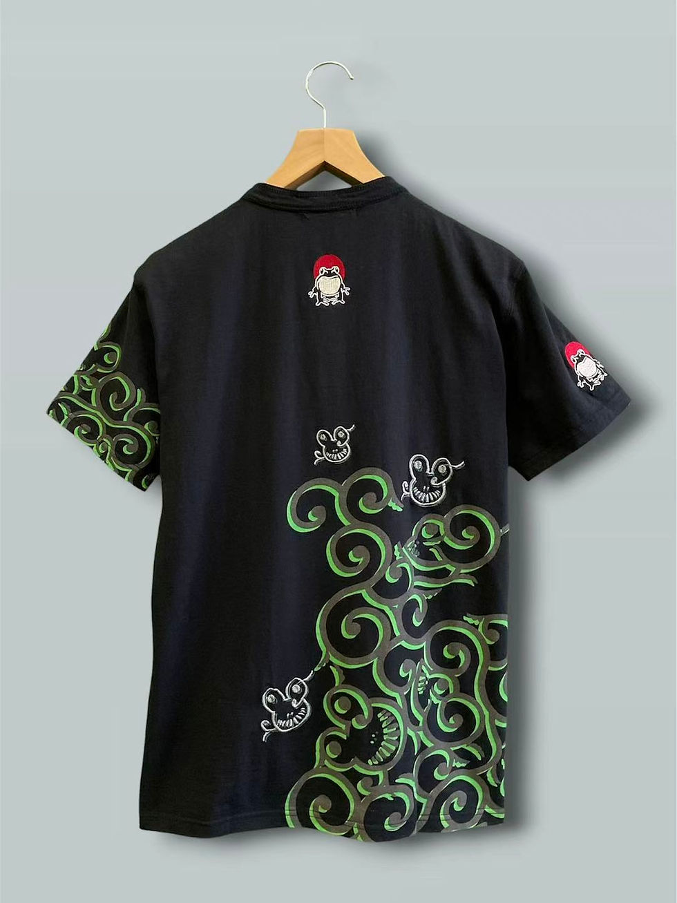 サムネイル： ○参丸一 ST-80021 -6 サンマルイチ『蛙唐草』ヘンリー半袖Tシャツ