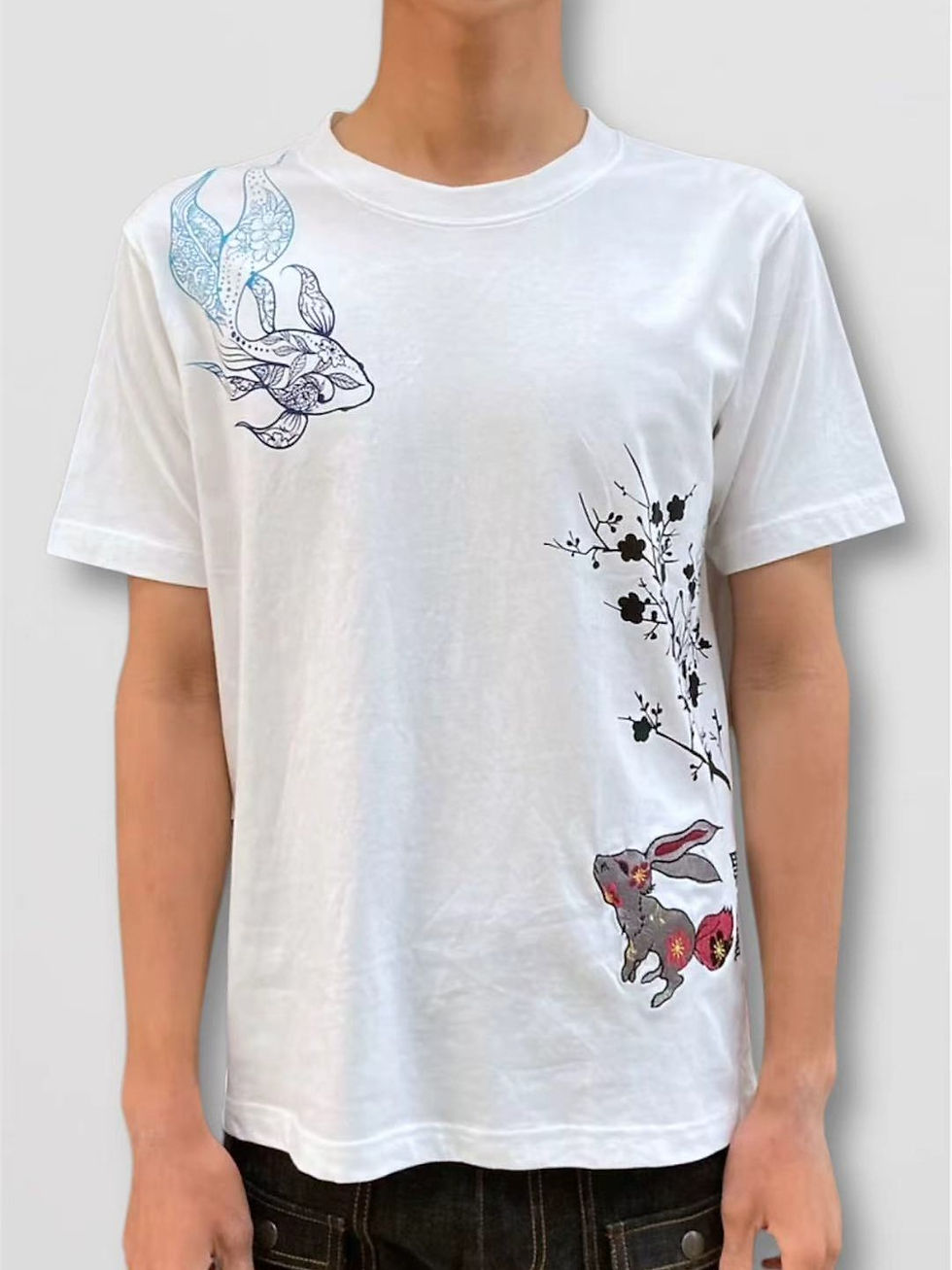 サムネイル： 黒菟華  AL-759012 -7 KUROTOKA『金魚を眺める』半袖Tシャツ