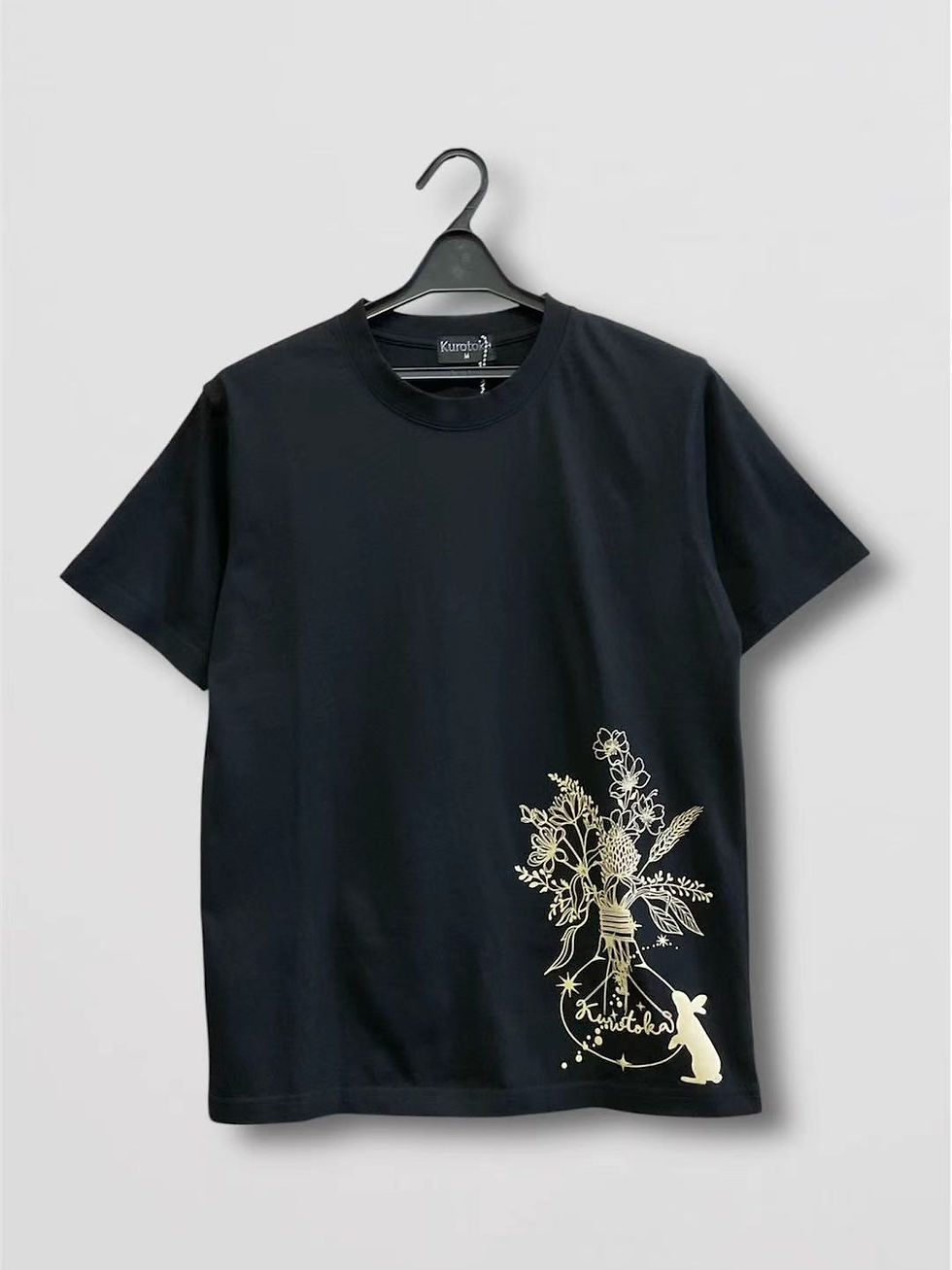サムネイル： 黒菟華 AL-759066 -94  KUROTOKA 『100Wの花 』半袖Tシャツ