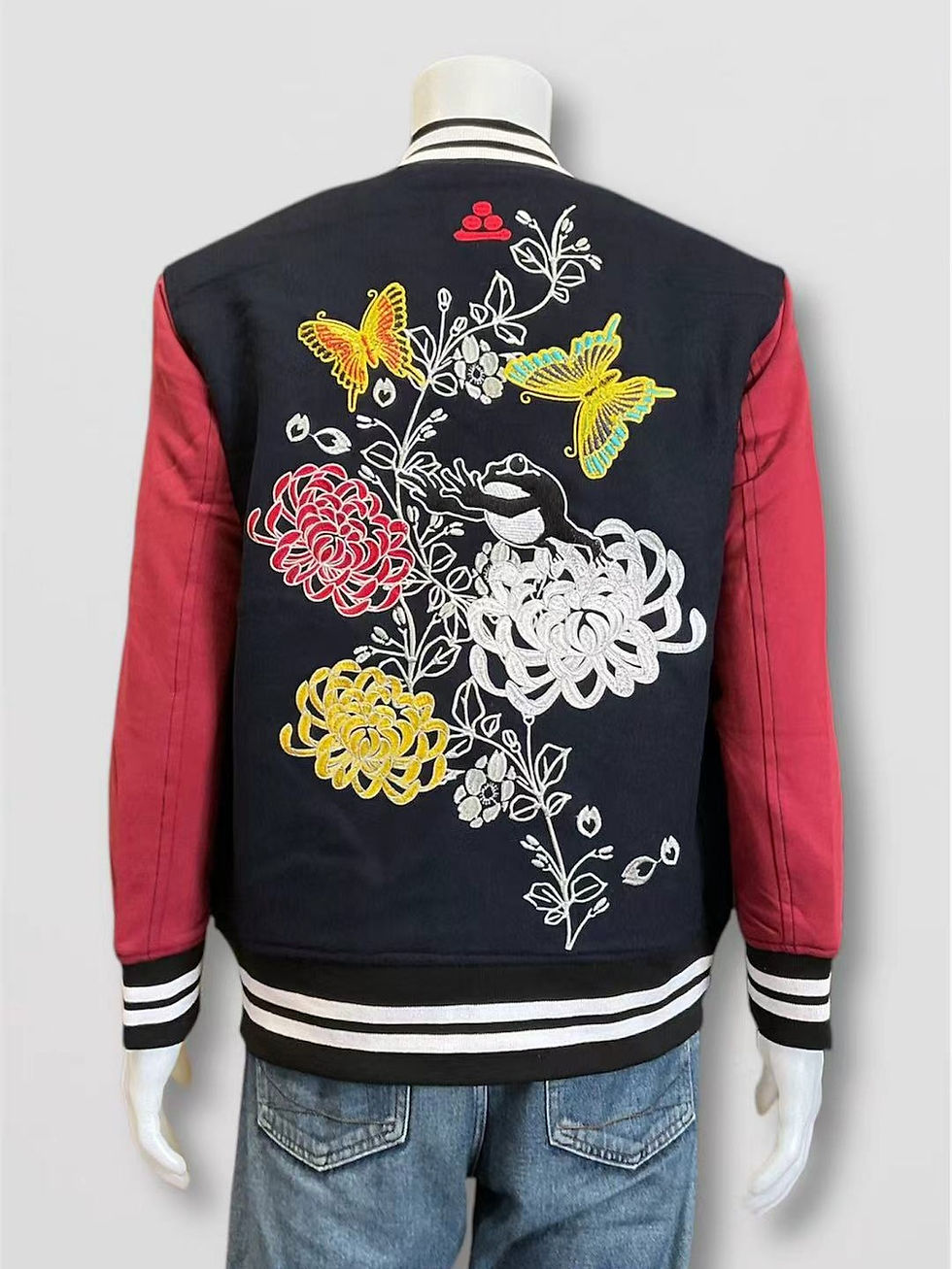 縮圖：参丸一 SOU-50017  -76  サンマルイチ『花と蝶』ALL刺繡中綿防寒メルトンコート