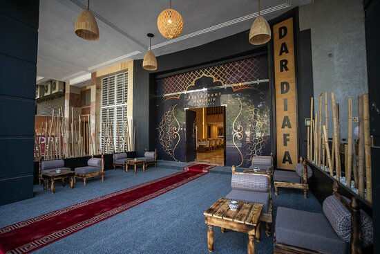elegant decor and comfortable seating in La Morille