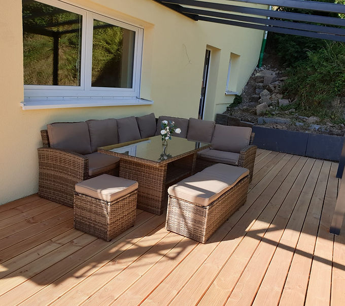 Morgensonne Außenbereich (1).jpg