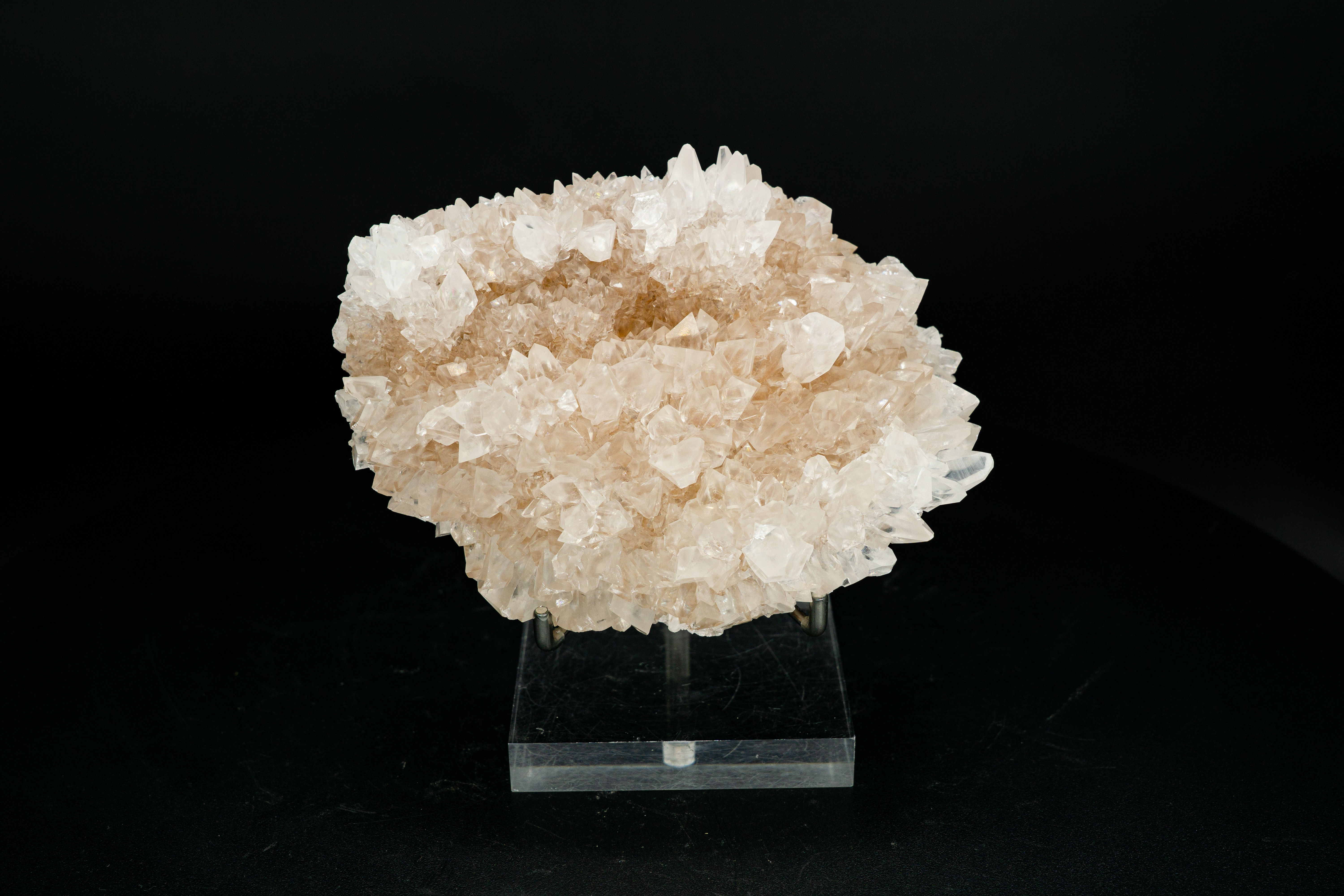 UV-Reactive Clear Dogtooth Calcite Wenshan Mine Yunnan