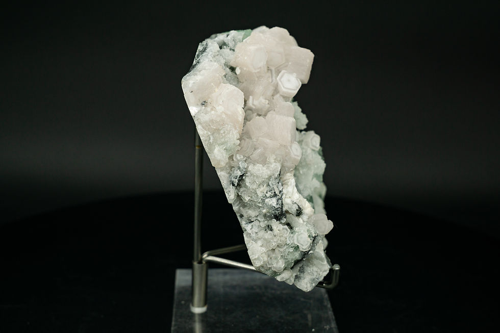 UV-Reactive Pink Calcite and Green Fluorite Fujian