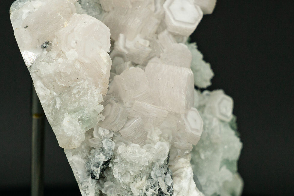 Thumbnail: UV-Reactive Pink Calcite and Green Fluorite Fujian
