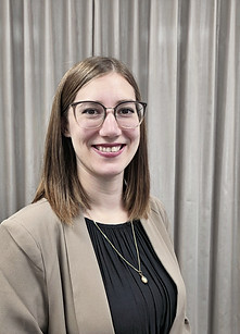 Julie2 2025_edited.jpg