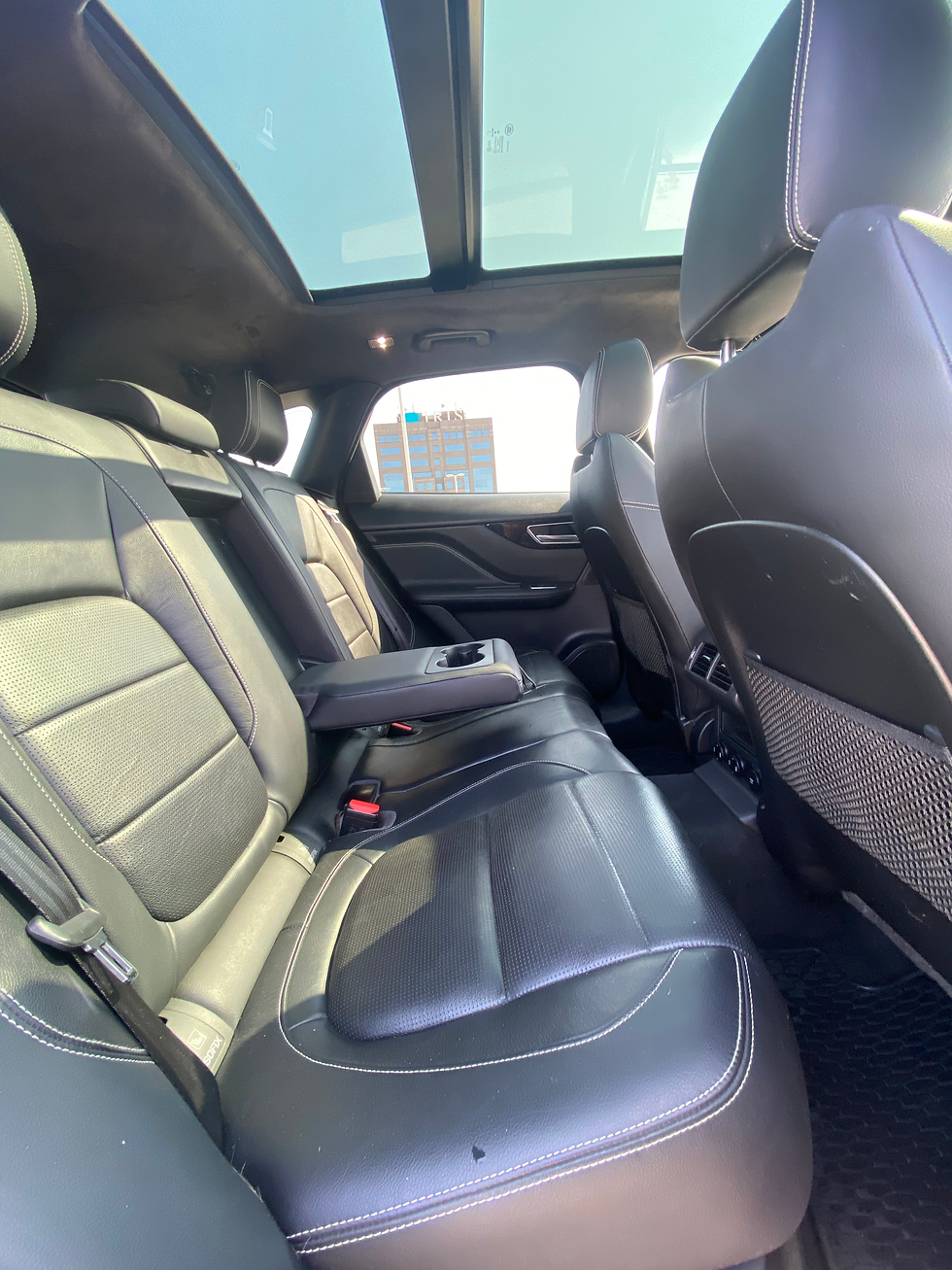 Miniature : JAGUAR F PACE R SPORT 2.0L DIESEL 2019