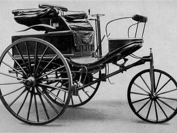 Benz Patent-Motorwagent Number 3. Mobil pertama yang menempuh perjalanan jarak jauh di dunia pada 1888. (Wiki).