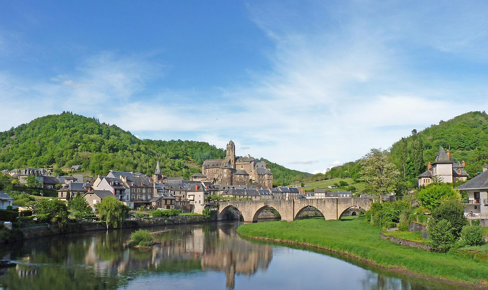 estaing-2462022_1920.jpg