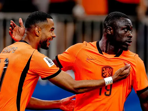 Países Bajos golea a Suecia y se acerca a los octavos de final