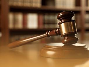 Do feed ao tribunal: Como a influência digital está moldando decisões jurídicas e sociais.