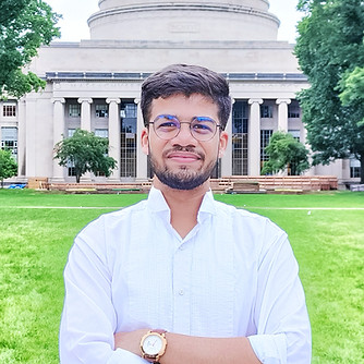 Headshot_Dhairya Shah.jpg
