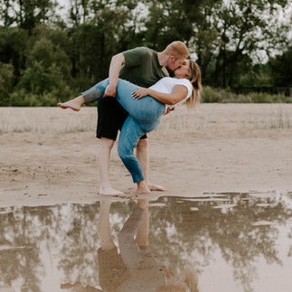 Date Night Idea: Engagement Photos