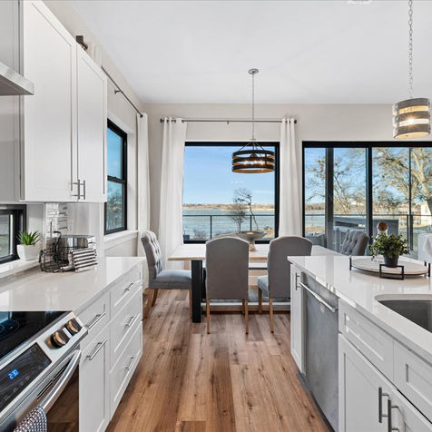 24-4535 N Shore Dr-13.jpg