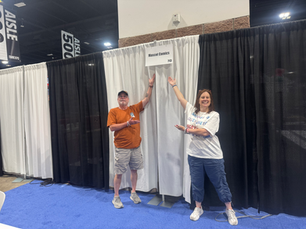 Mascot Comics sets up at Fan Expo Denver