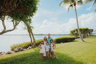 Perman Family | Hawks Cay Resort Photographer | Florida Key Family Portraits