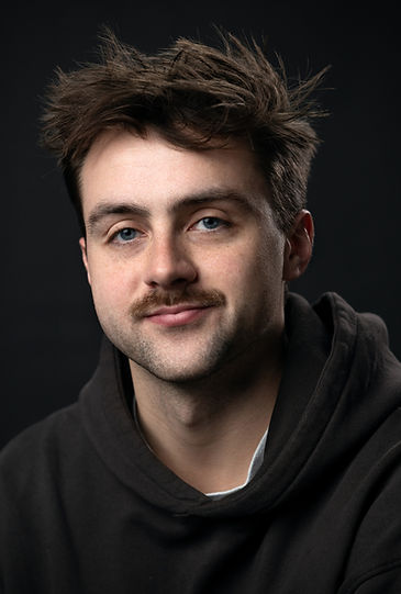 Howell_Headshot.jpg