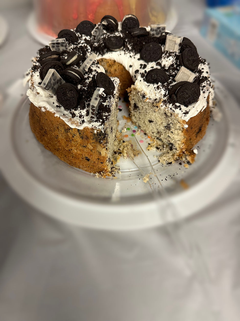 Thumbnail: Cookies and Cream Pound Cake 