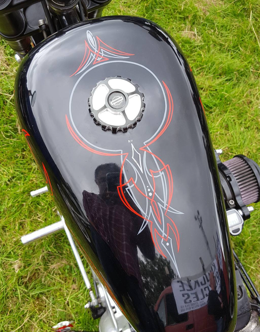 Harley Davidson pinstriping
