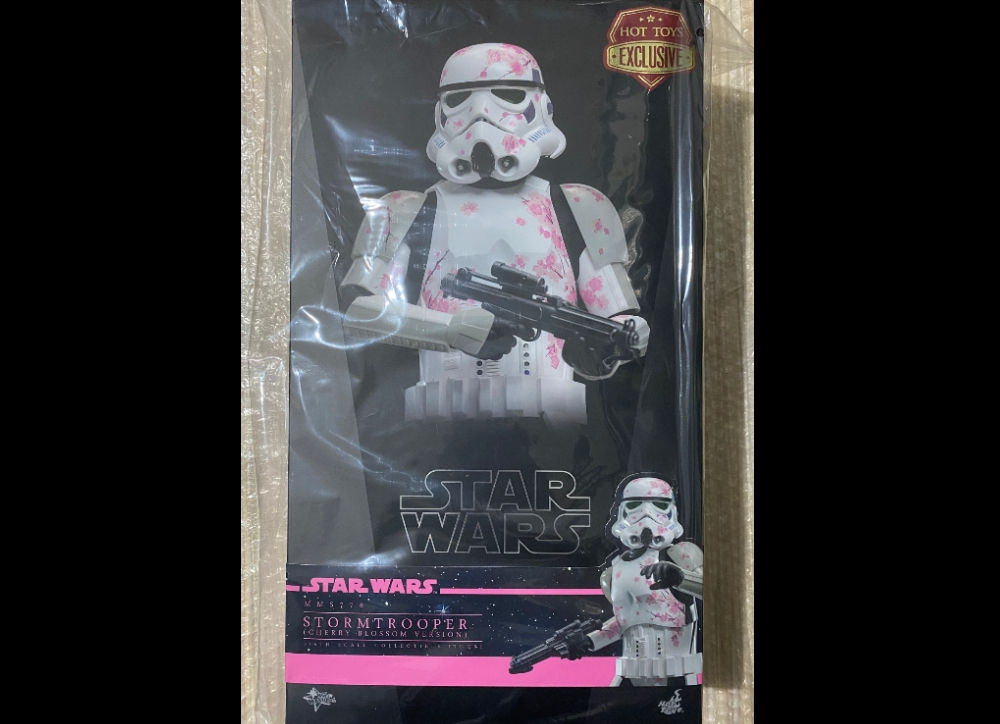 Ready! Hot Toys MMS776 Star Wars 1/6 Stormtrooper (Cherry Blossom Version)