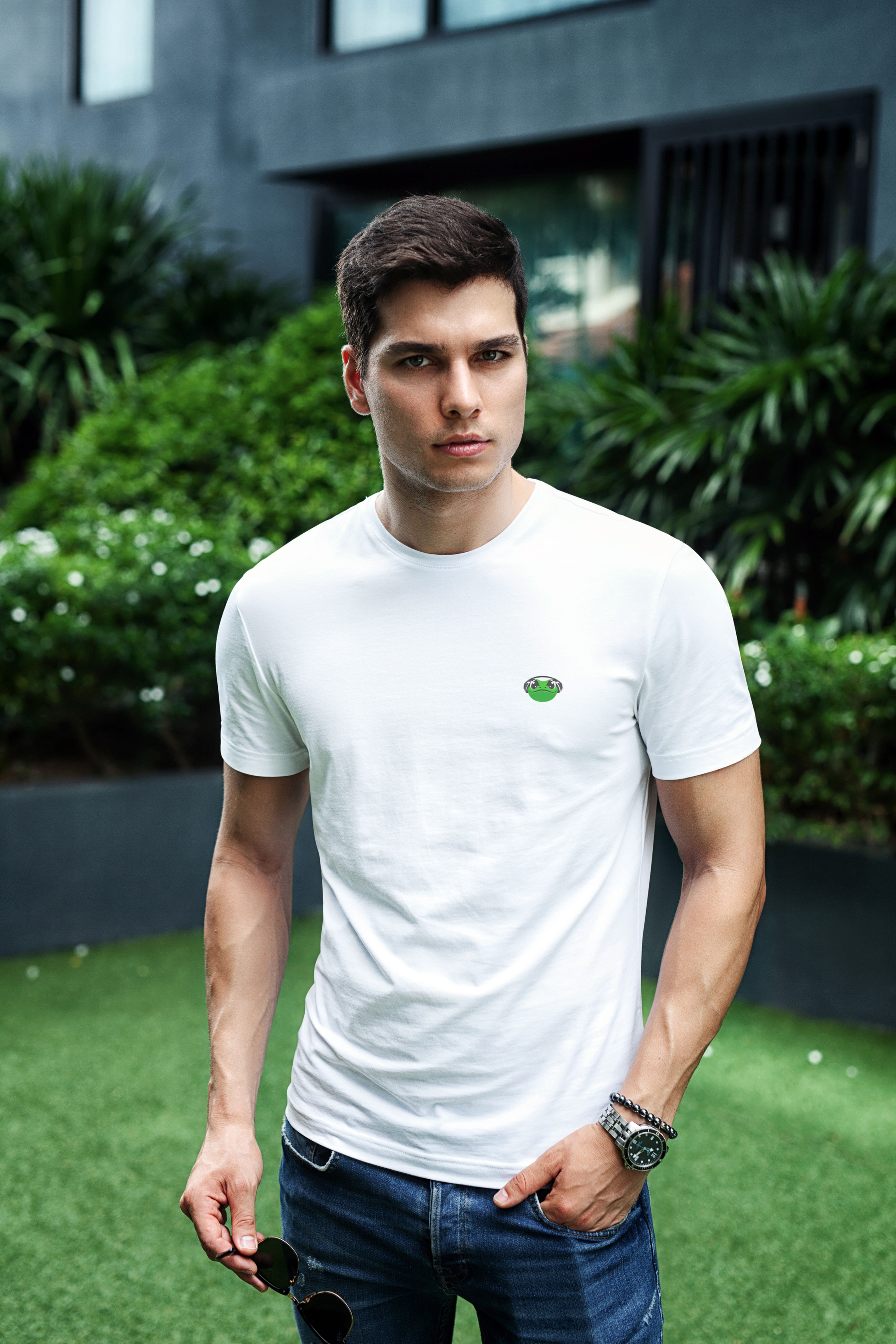 Escaping Frogs™ – Streetwear White Tee Men