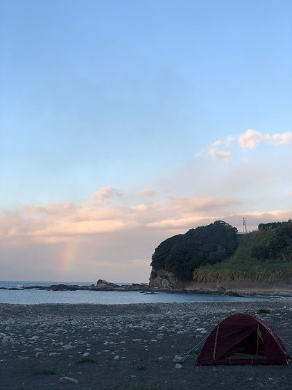 海岸キャンプ 虹.jpeg