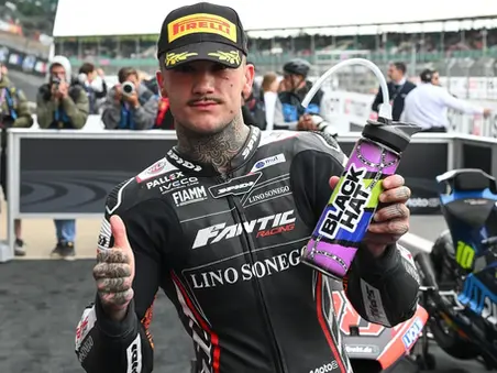 Aron Canet aurait une offre de BMW pour remplacer Toprak Razgatlioglu.