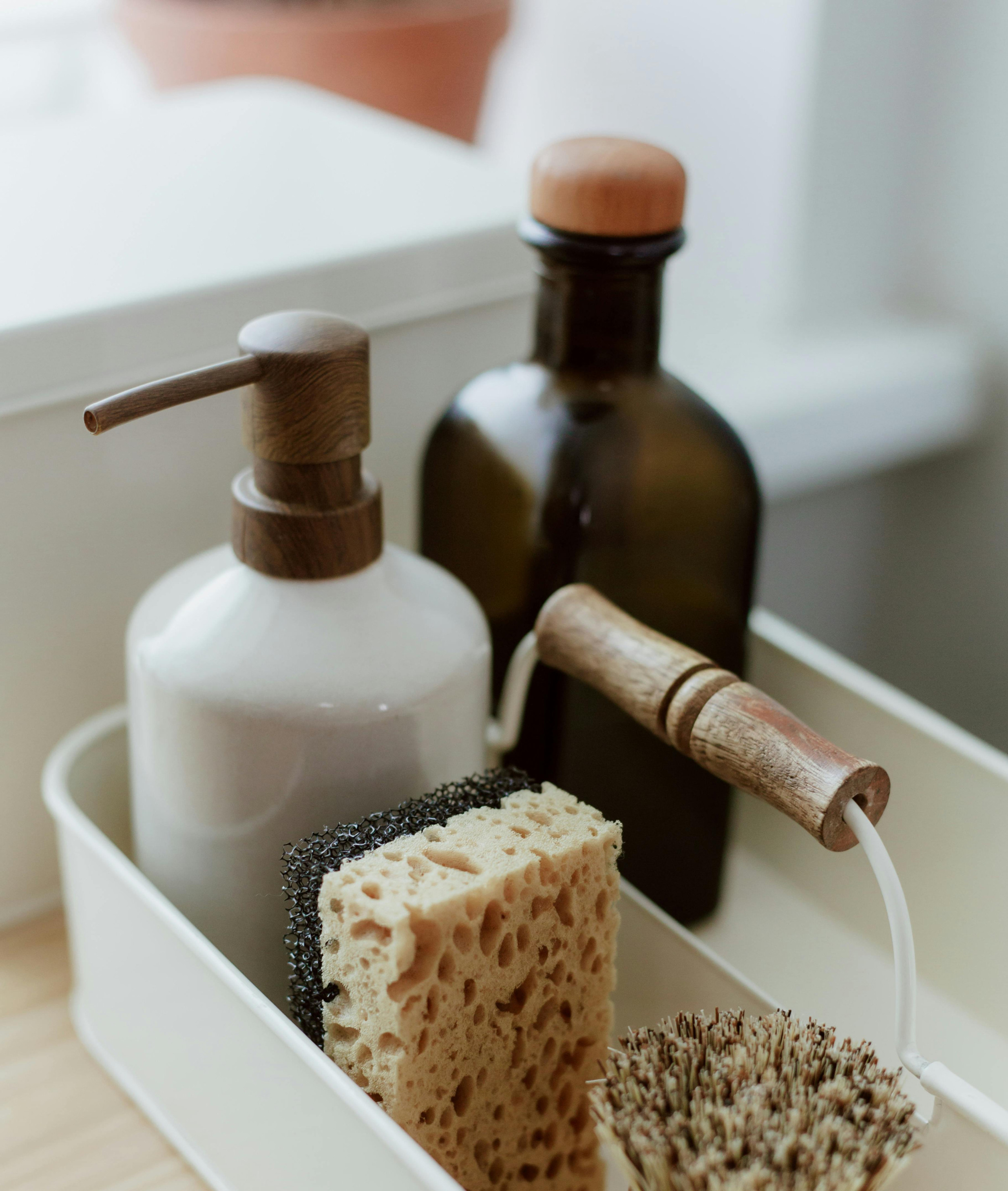 Less Plastic, More Shine: 3 Simple DIY Recipes for Your Cleaning