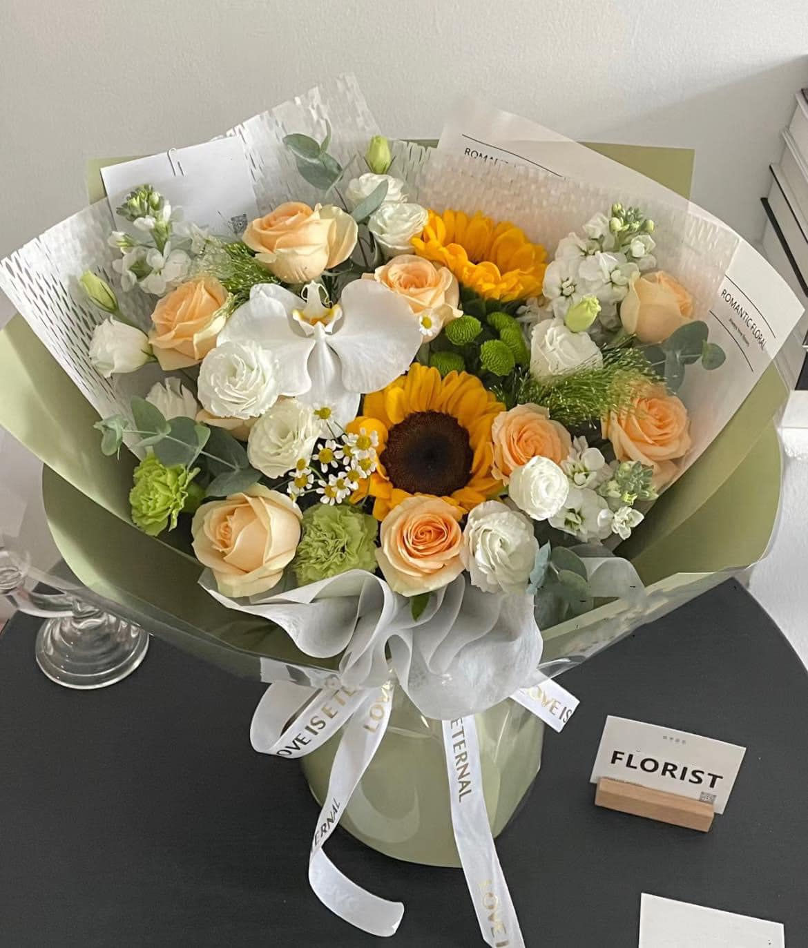 小清新 - 胡蝶蘭向日桔梗香檳玫瑰