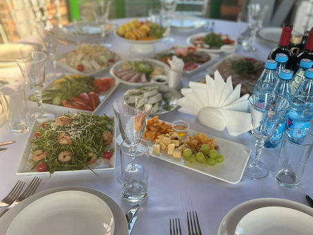 Накрытие банкета для свадьбы, с наилучшими пожеланиями от LovelyCatering❤️❤️❤️
