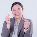 LINE_ALBUM_Portraits_250326_13.jpg