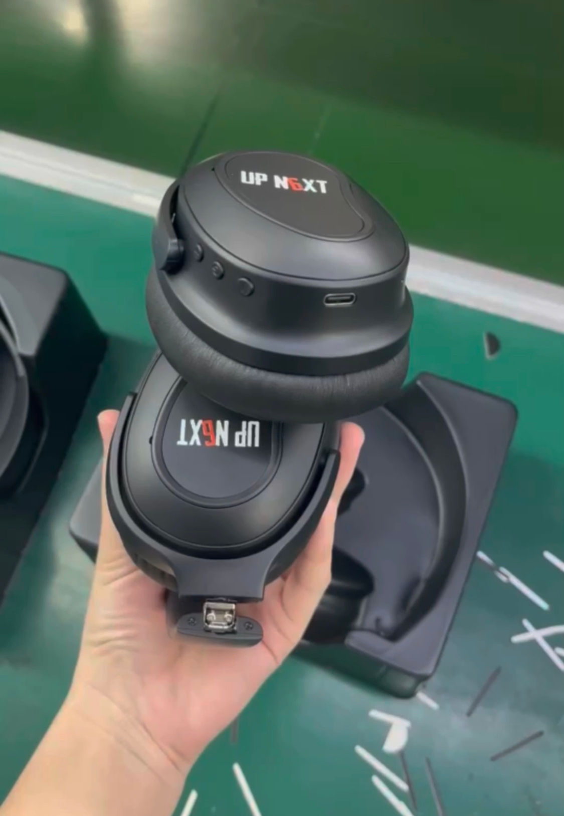 UPN6XT Wireless Headphones