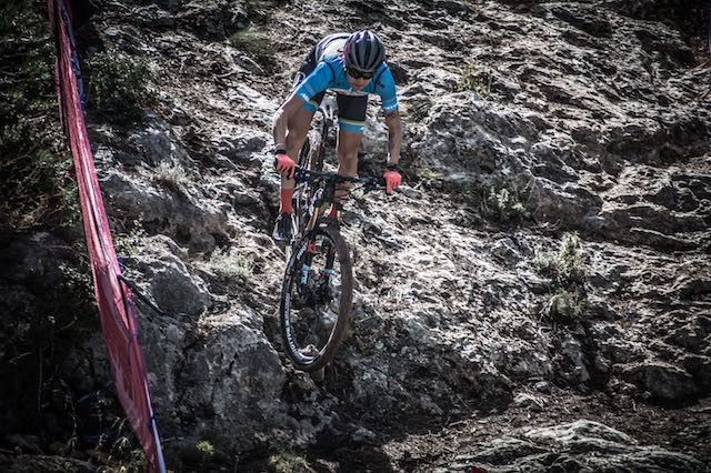 Botando pra baixo / @mtbpasion