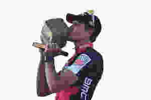 Greg Avermaet e o troféu da Paris-Roubaix / ASO P.Ballet