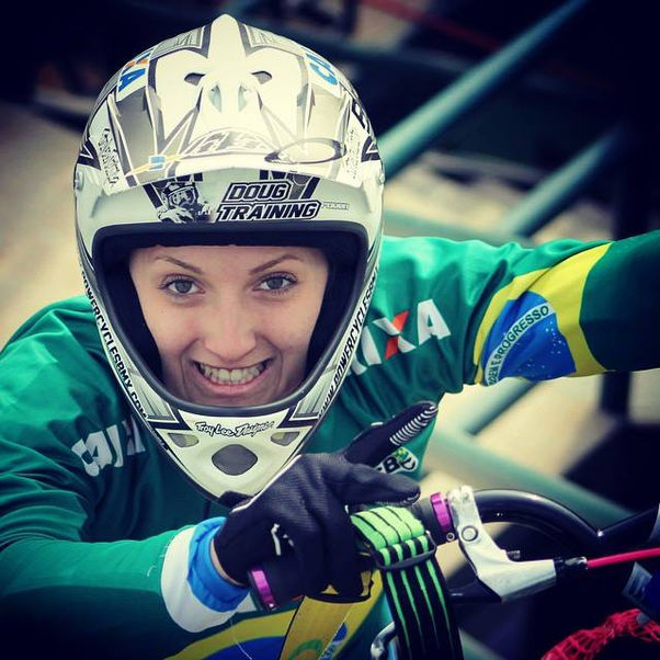 Priscilla Stevaux é finalista em duas etapas do Circuito Europeu de BMX na Holanda