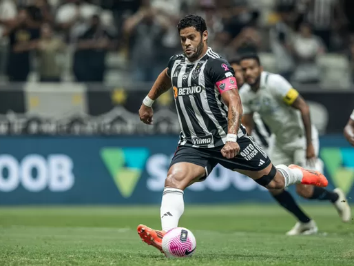 Atlético-MG vence o Grêmio com Hulk inspirado e noite agitada de Deyverson.